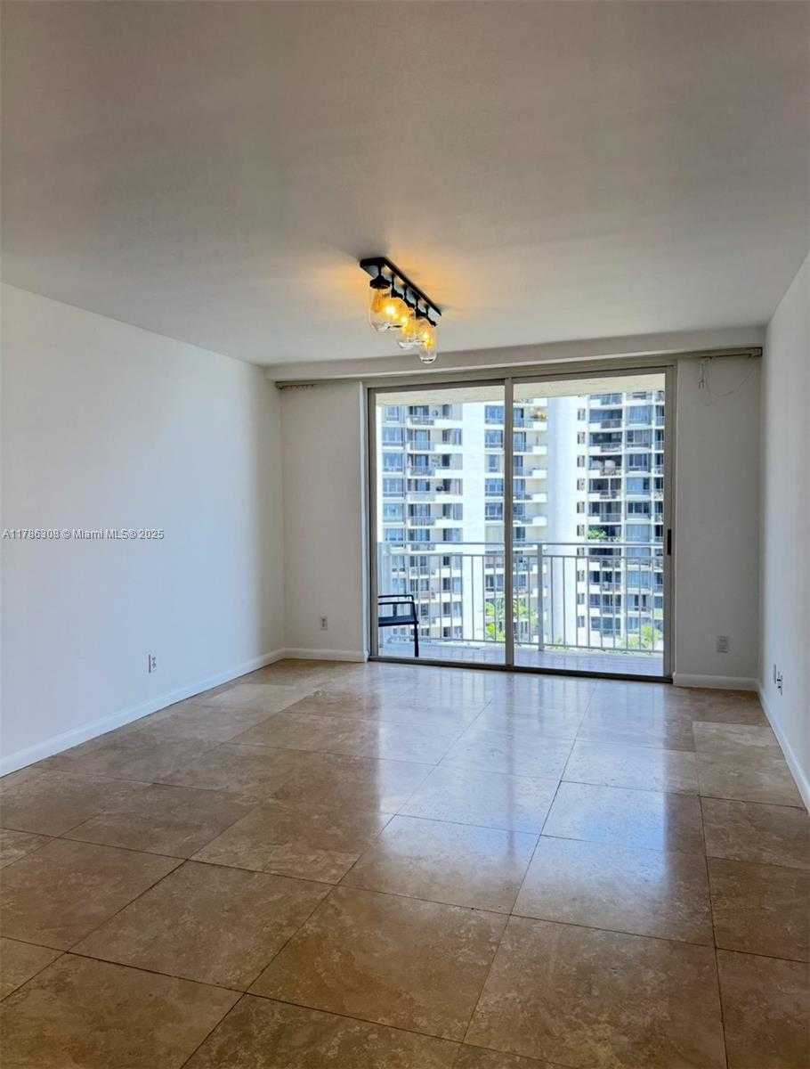Small Image of 770 NORTH EAST CLAUGHTON ISLAND DR #1103, Miami Number 8