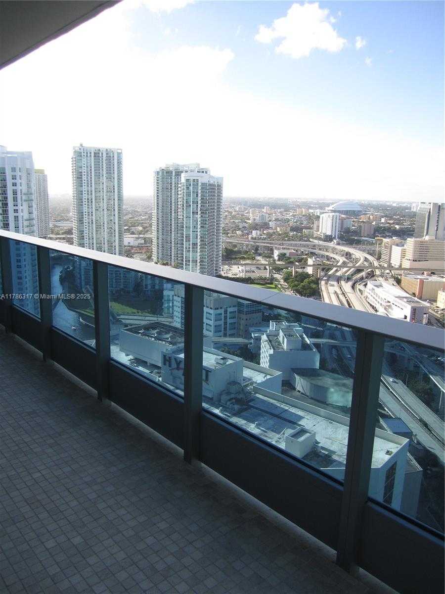 Small Image of 200 BISCAYNE BOULEVARD WAY #3809, Miami Number 13