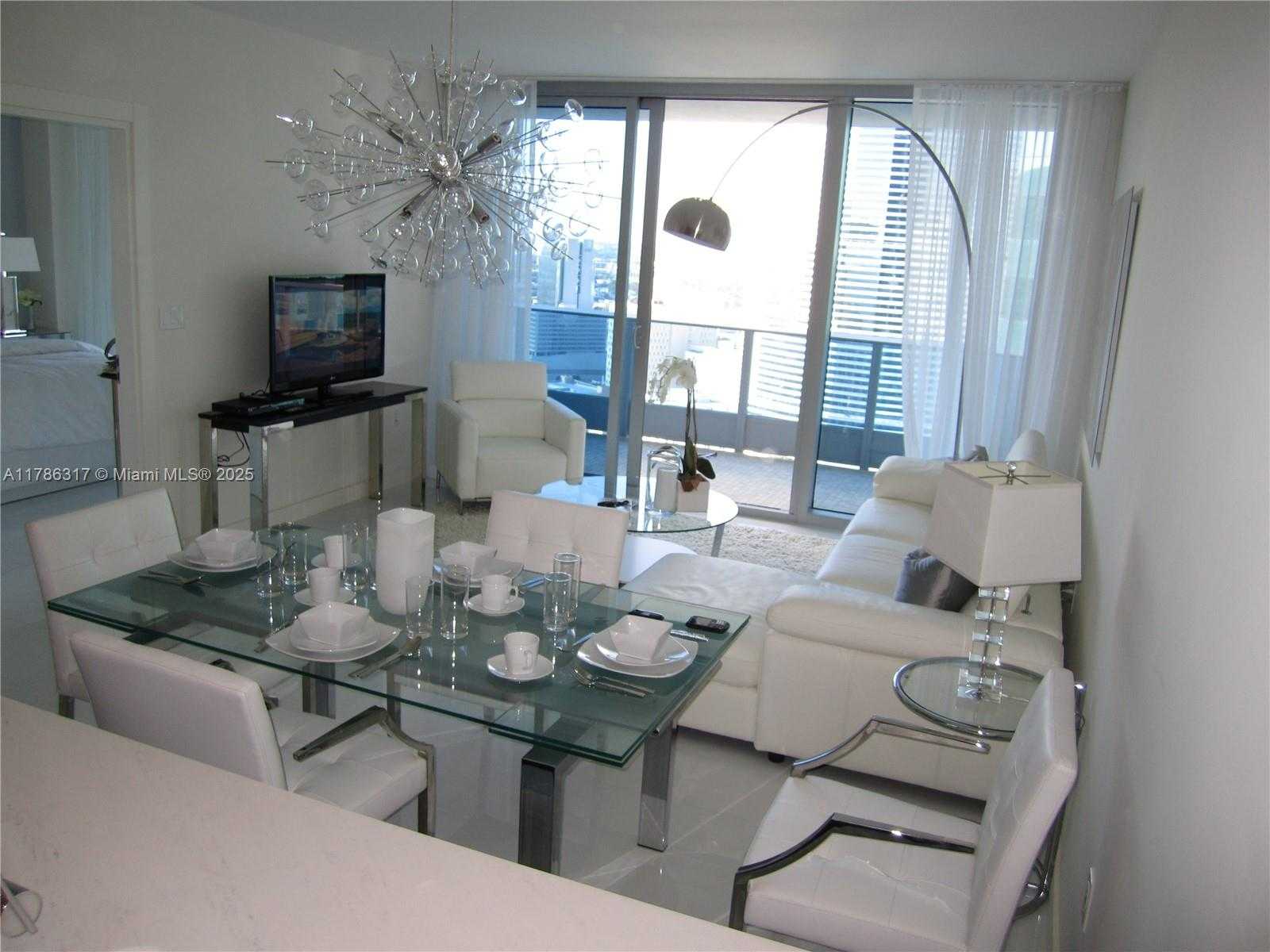 Small Image of 200 BISCAYNE BOULEVARD WAY #3809, Miami Number 2