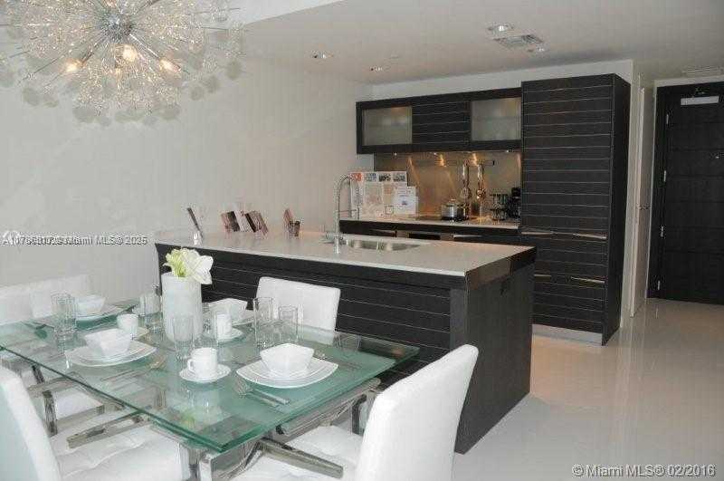 Small Image of 200 BISCAYNE BOULEVARD WAY #3809, Miami Number 8