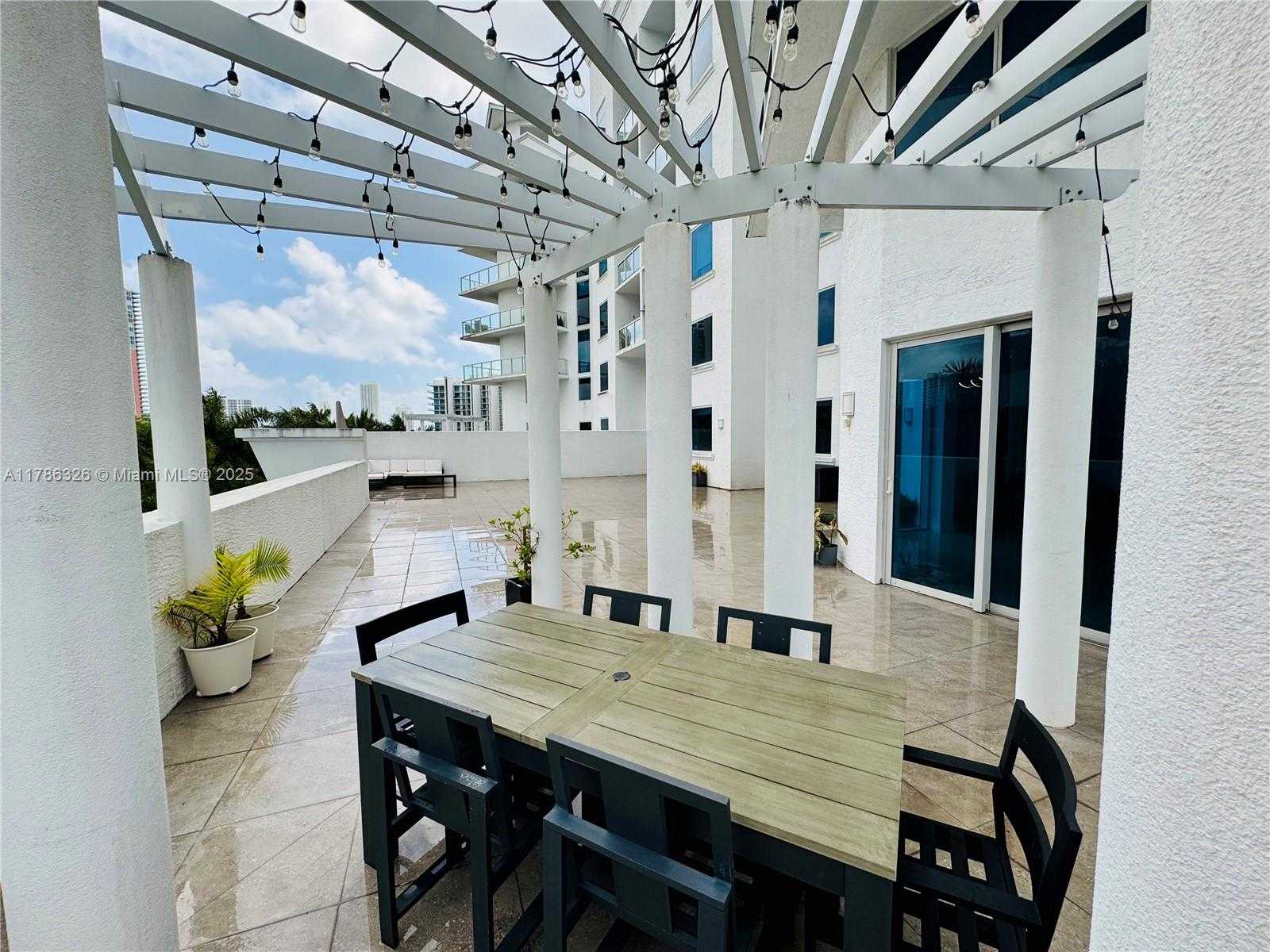 Small Image of 3030 NORTH EAST 188TH ST #302, Aventura Number 2