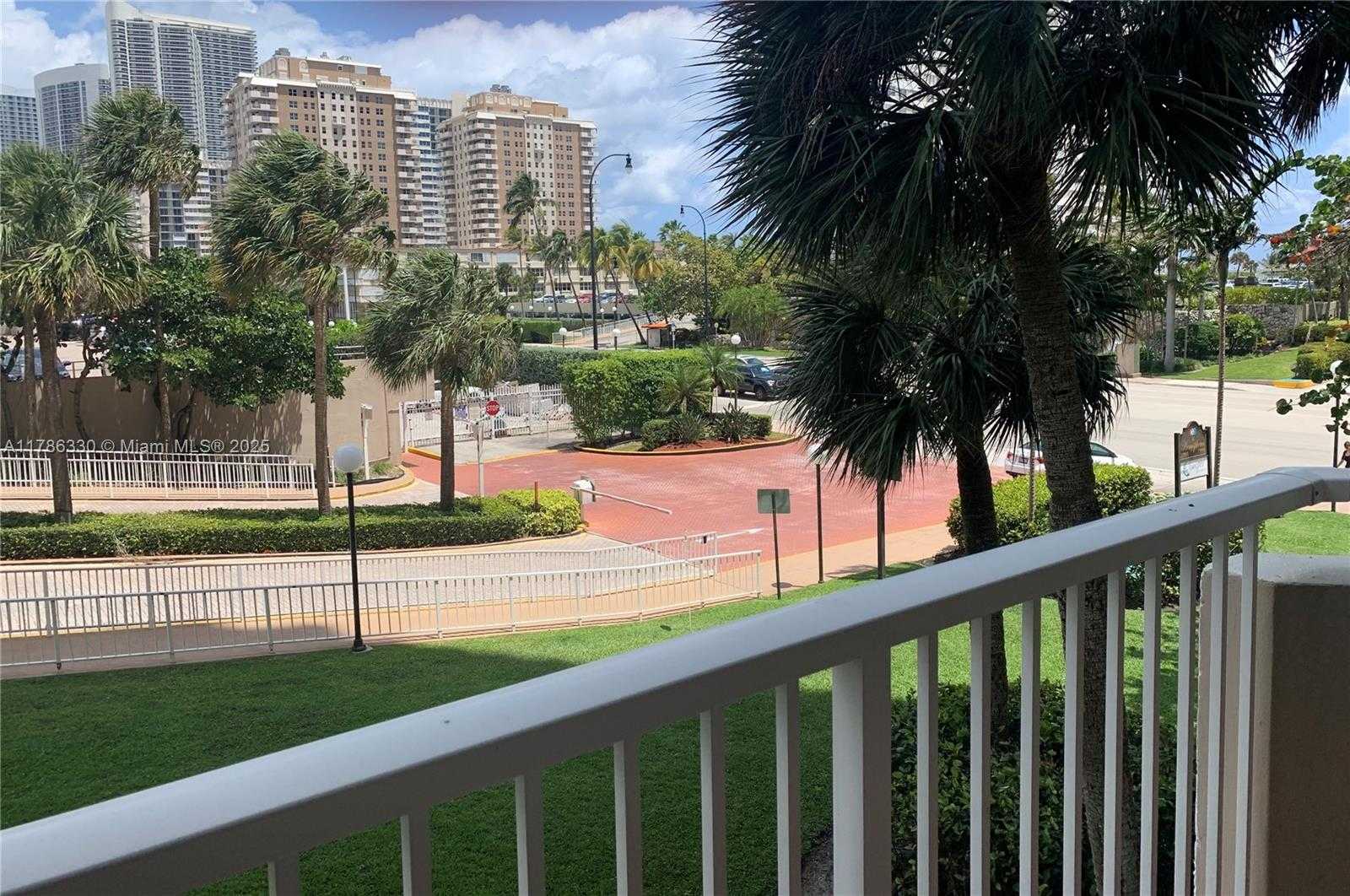 Small Image of 1985 SOUTH OCEAN DR #MZM, Hallandale Beach Number 15