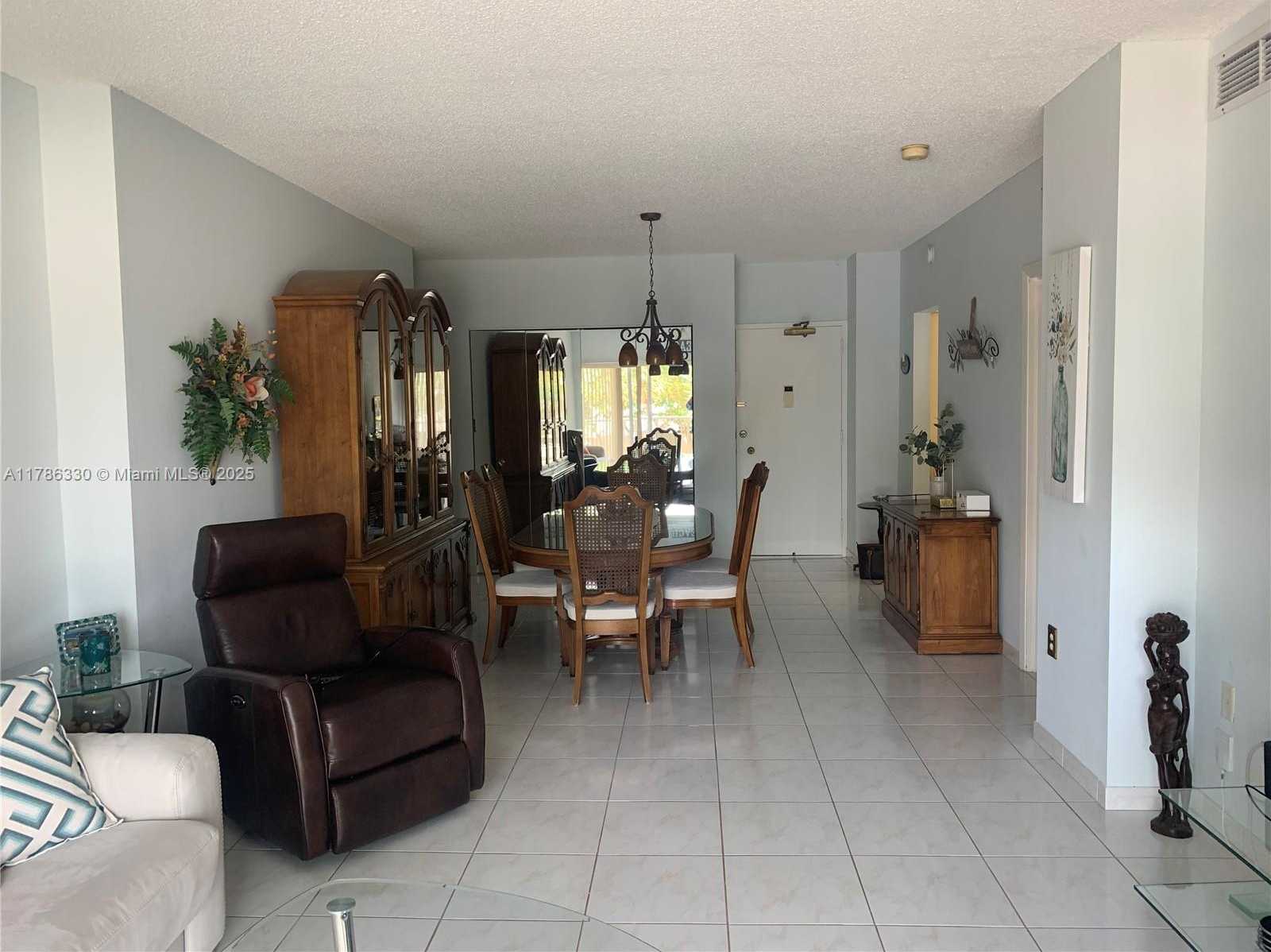 Small Image of 1985 SOUTH OCEAN DR #MZM, Hallandale Beach Number 9