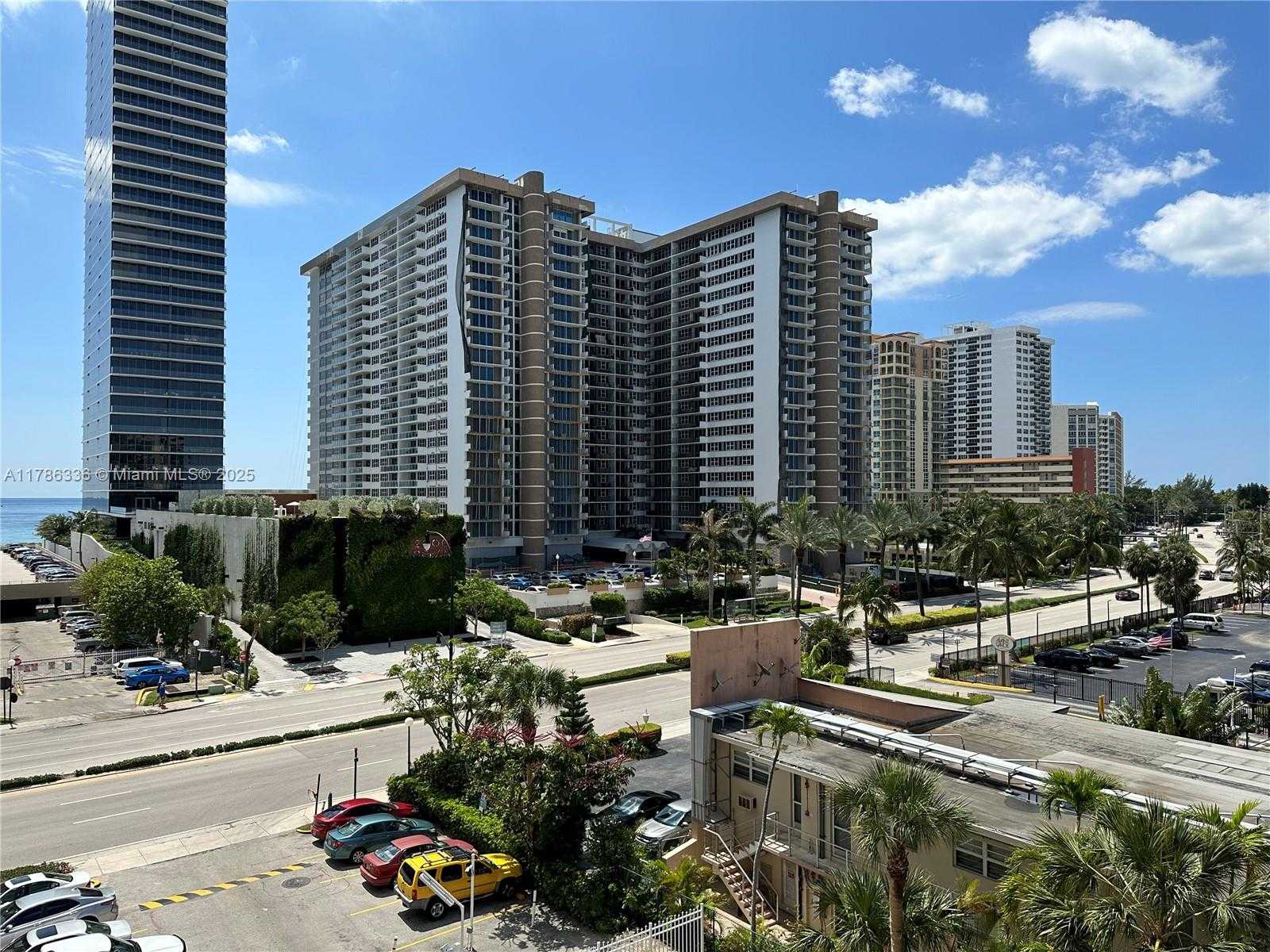 Small Image of 1985 SOUTH OCEAN DR #4L, Hallandale Beach Number 12