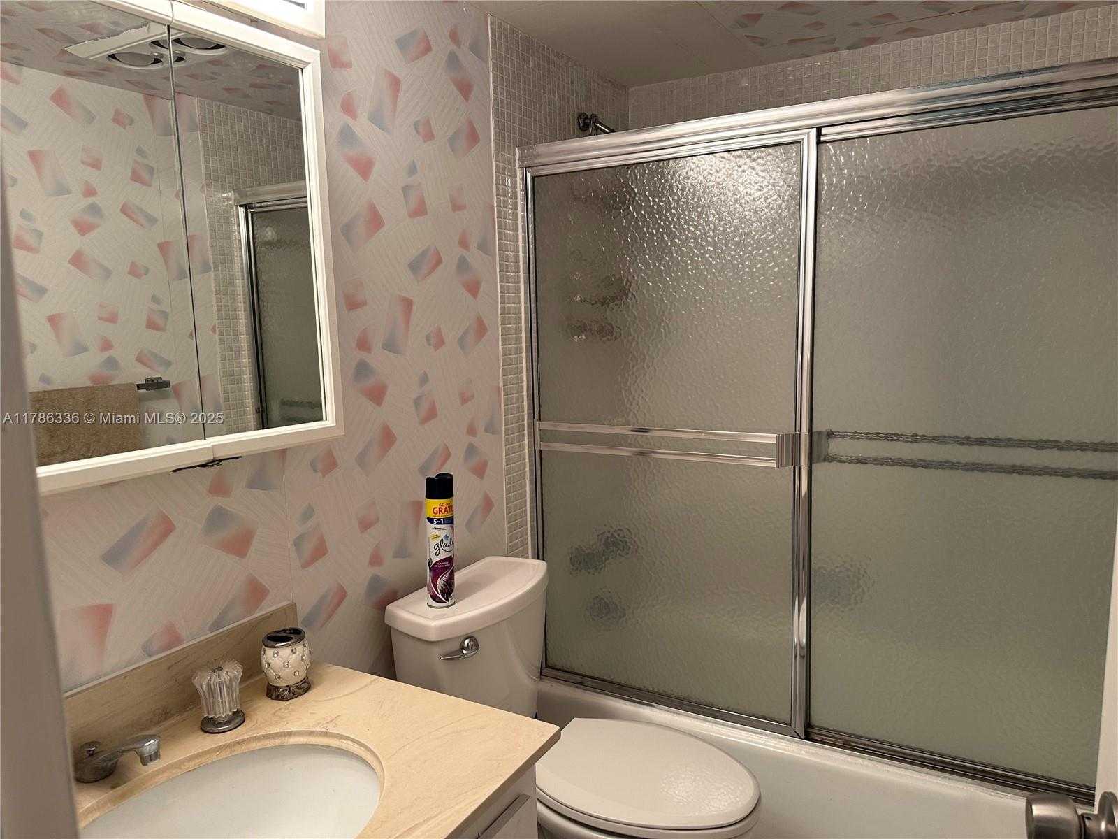 Small Image of 1985 SOUTH OCEAN DR #4L, Hallandale Beach Number 7