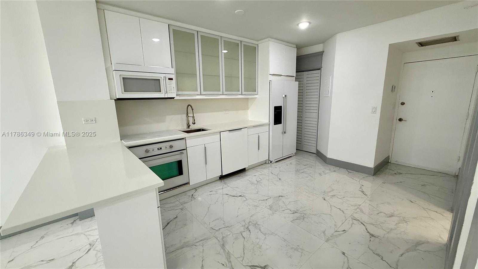 Small Image of 999 BRICKELL BAY DR #306, Miami Number 2