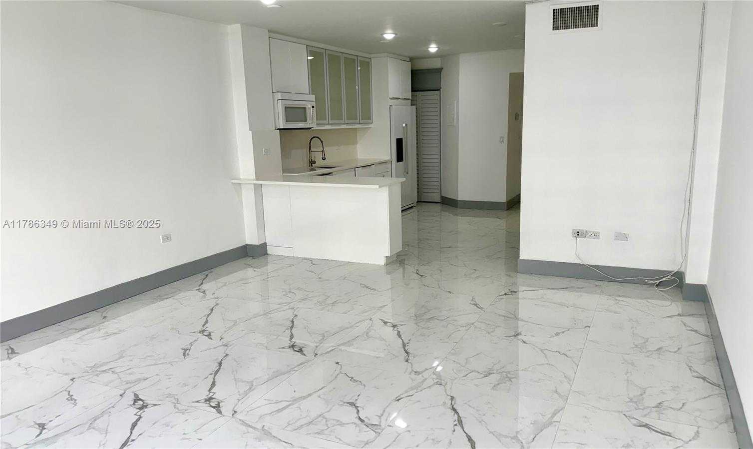 Small Image of 999 BRICKELL BAY DR #306, Miami Number 3