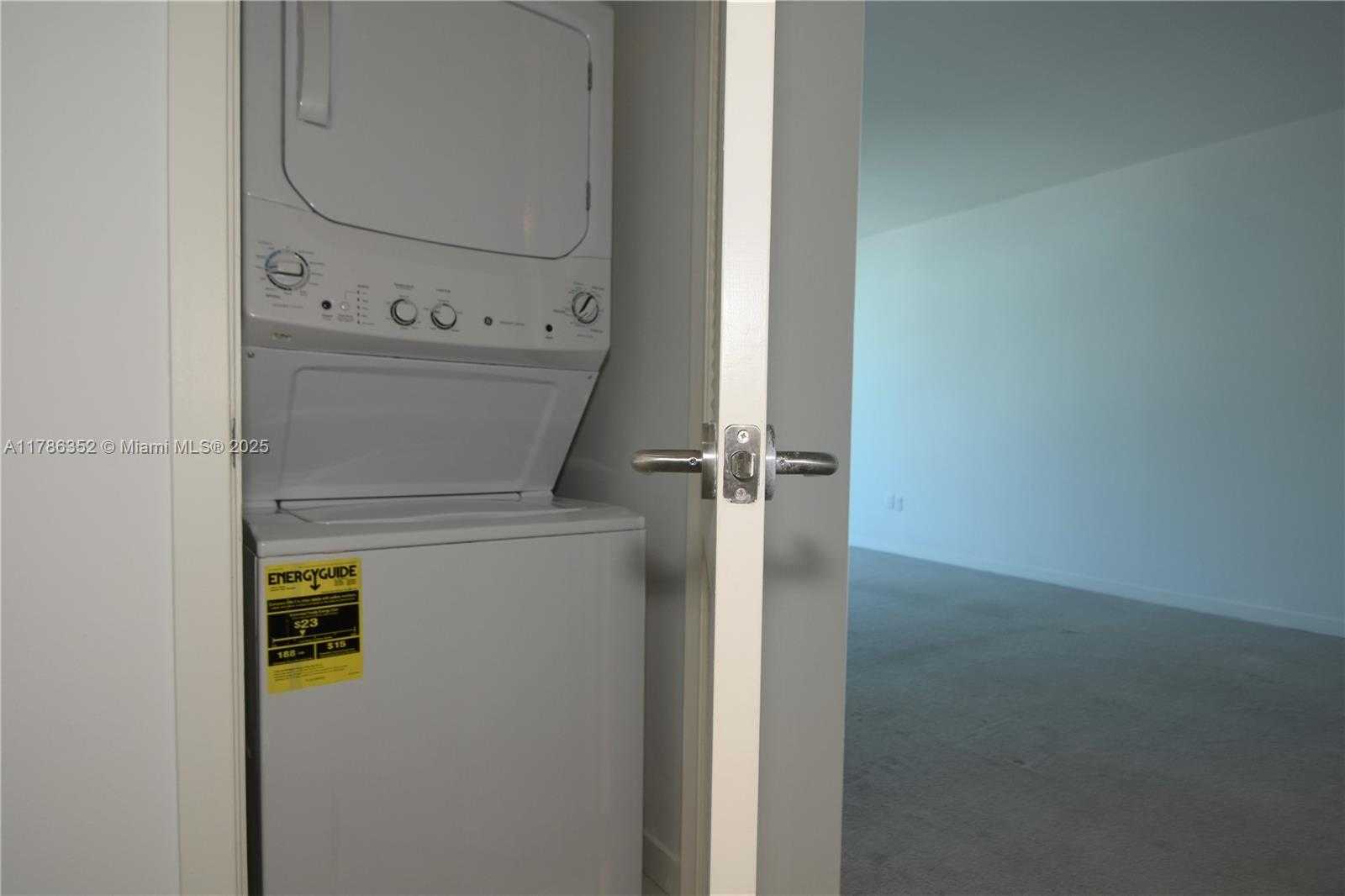 Small Image of 1100 SOUTH MIAMI AVE #2207, Miami Number 37