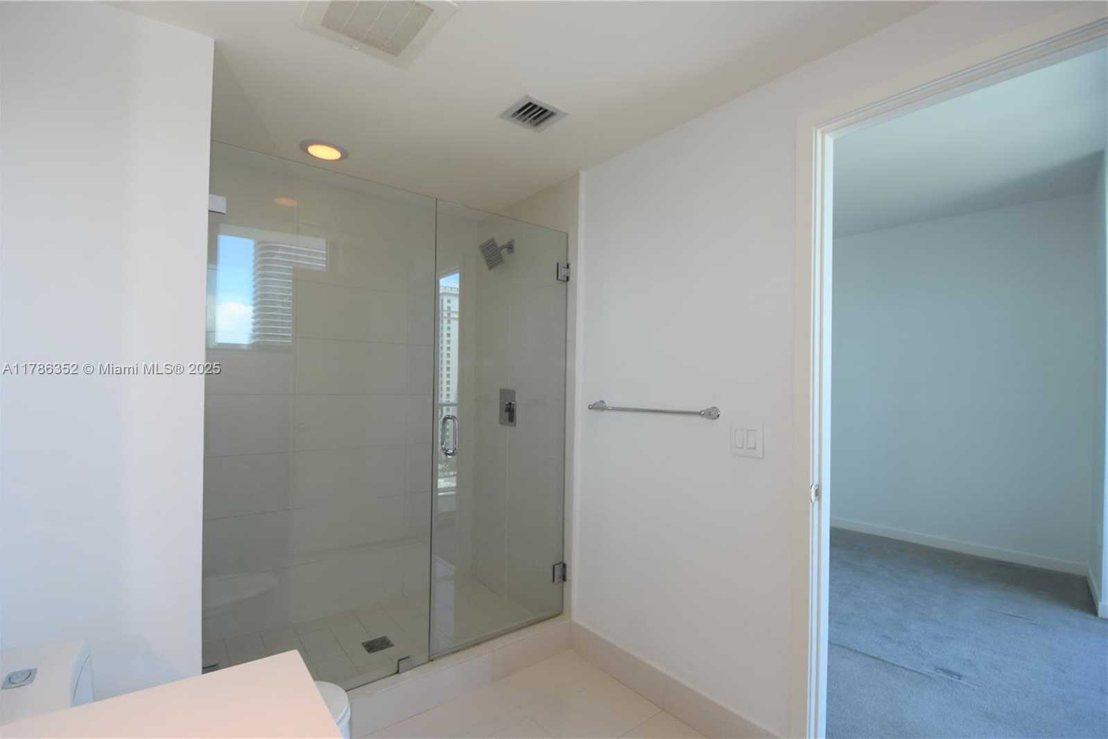 Small Image of 1100 SOUTH MIAMI AVE #2207, Miami Number 40