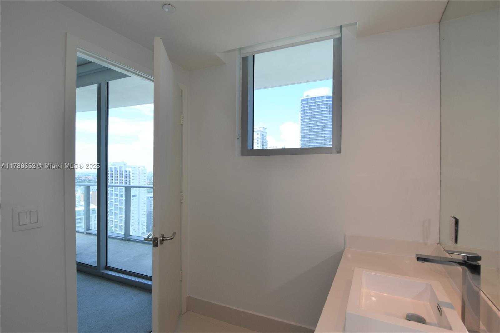 Small Image of 1100 SOUTH MIAMI AVE #2207, Miami Number 41