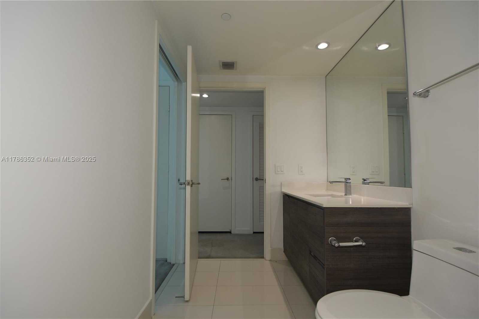 Small Image of 1100 SOUTH MIAMI AVE #2207, Miami Number 8