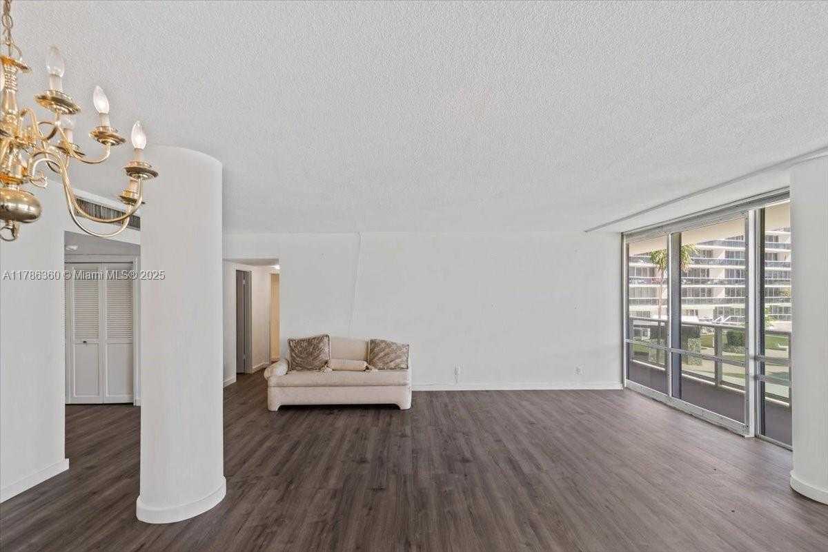 Small Image of 900 BAY DR #222, Miami Beach Number 10
