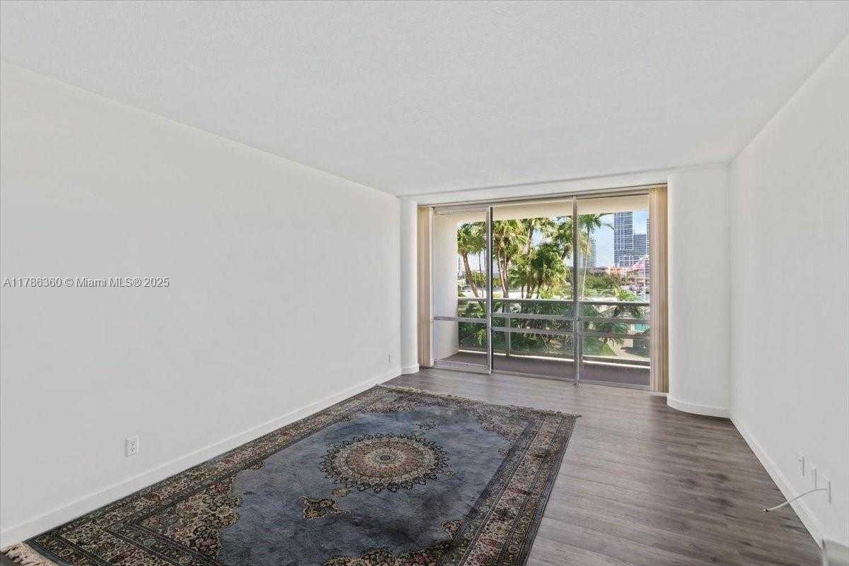 Small Image of 900 BAY DR #222, Miami Beach Number 14