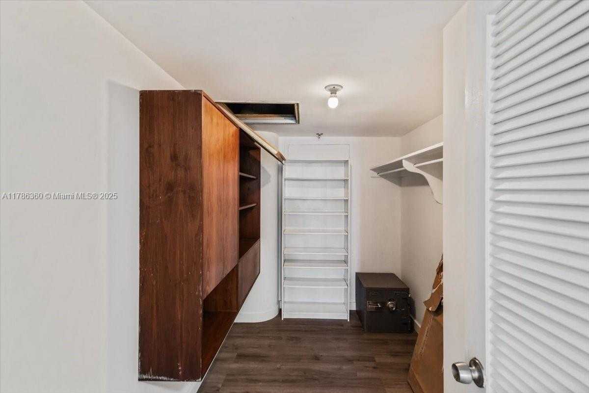 Small Image of 900 BAY DR #222, Miami Beach Number 16