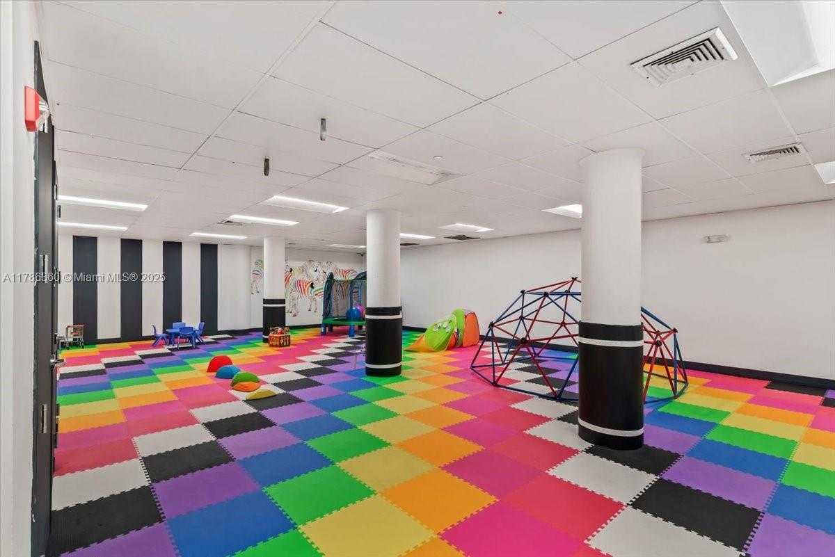 Small Image of 900 BAY DR #222, Miami Beach Number 26
