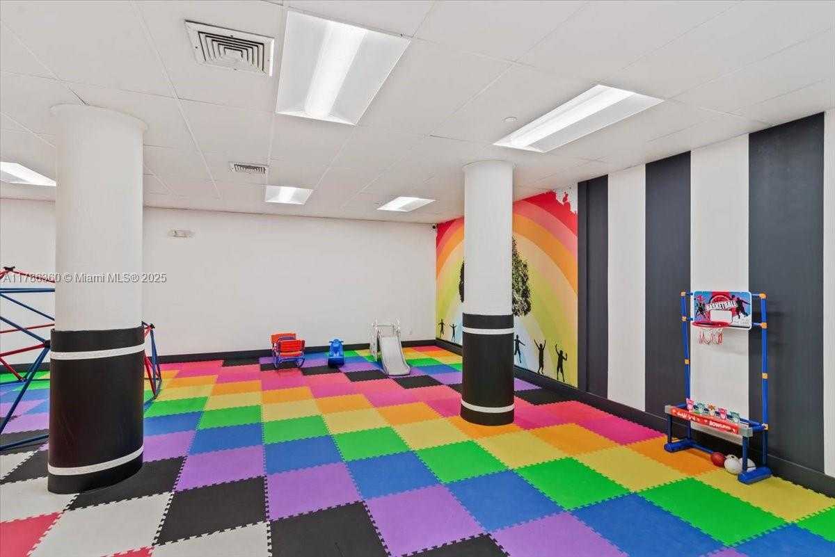 Small Image of 900 BAY DR #222, Miami Beach Number 27