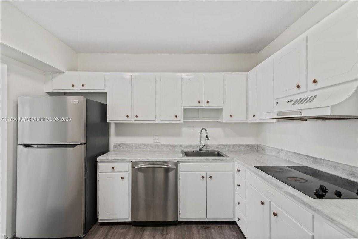 Small Image of 900 BAY DR #222, Miami Beach Number 7