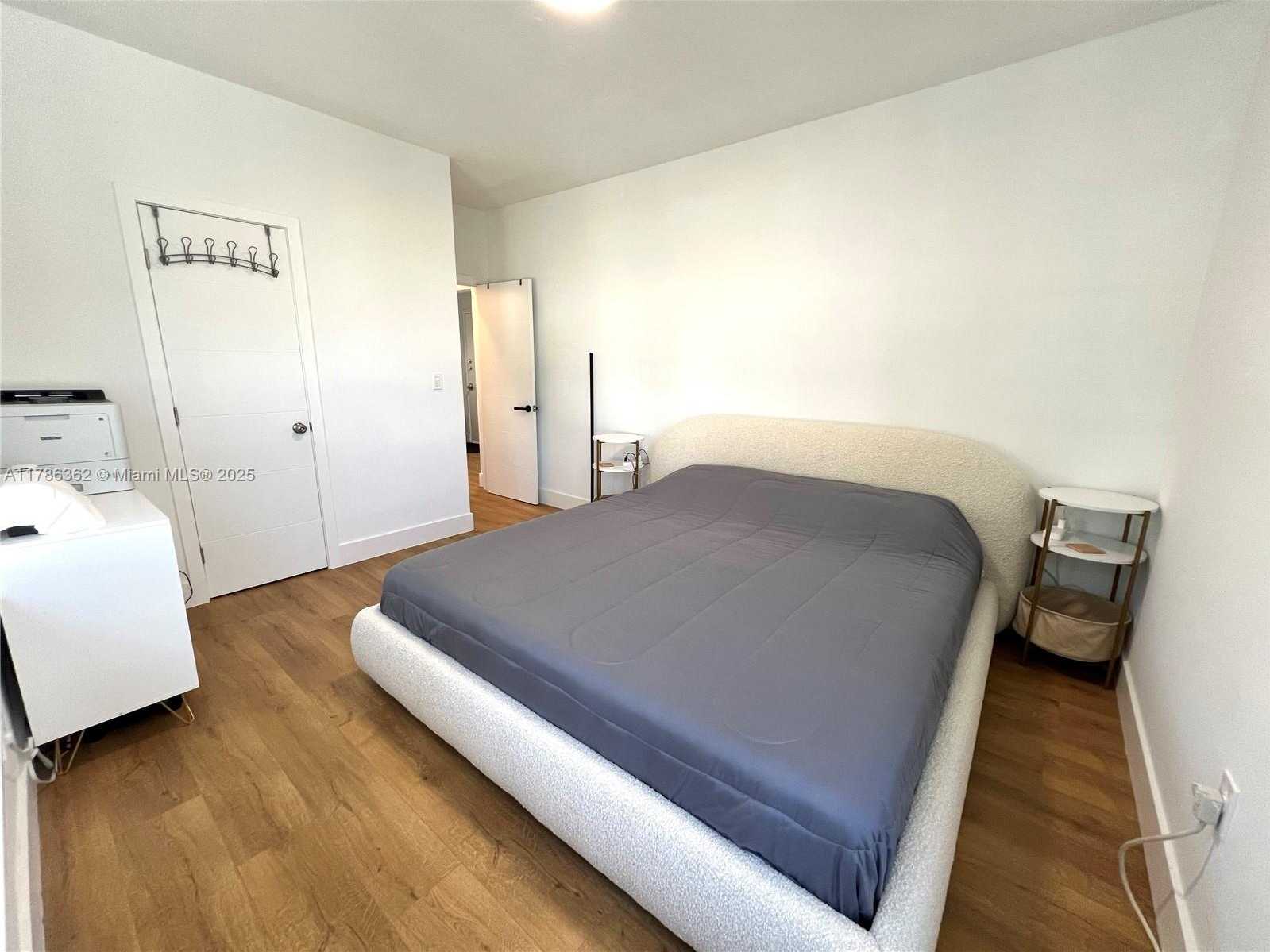 Small Image of 1136 PENNSYLVANIA AVE #12, Miami Beach Number 15