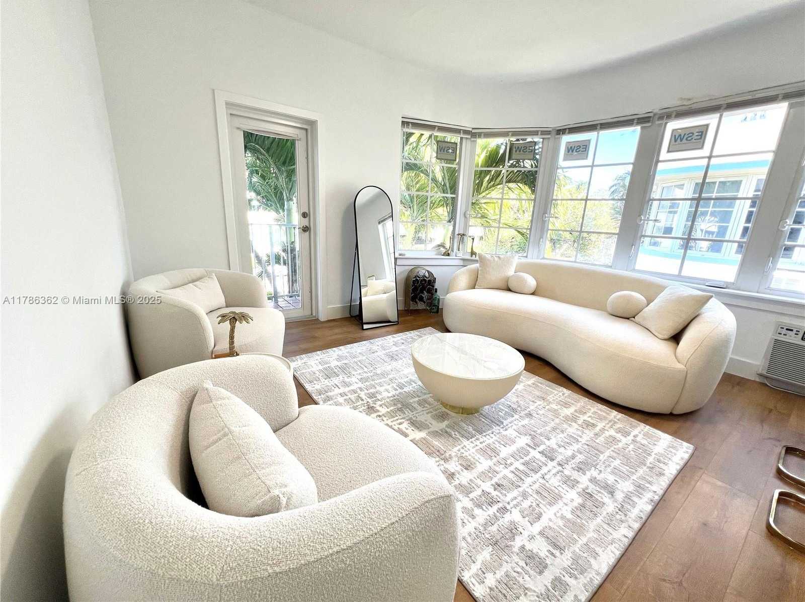 Small Image of 1136 PENNSYLVANIA AVE #12, Miami Beach Number 4