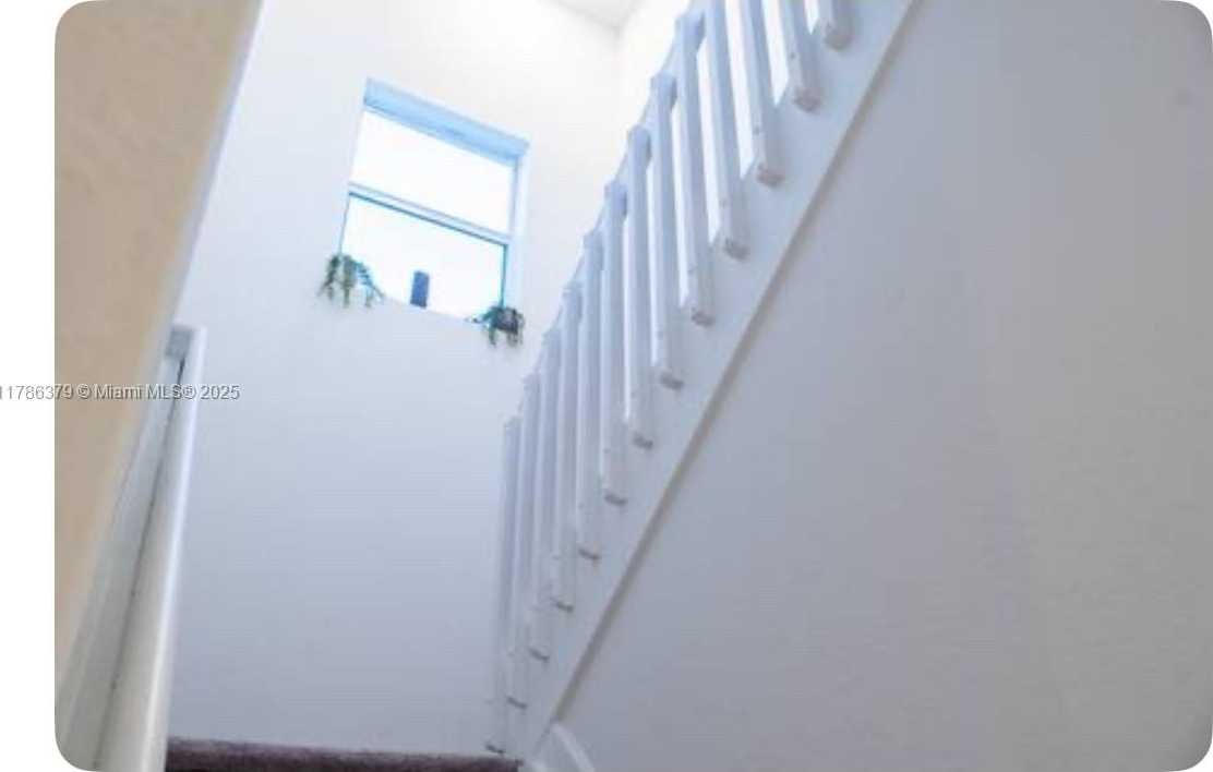 Small Image of 13623 SOUTH WEST 184TH TER, Miami Number 17