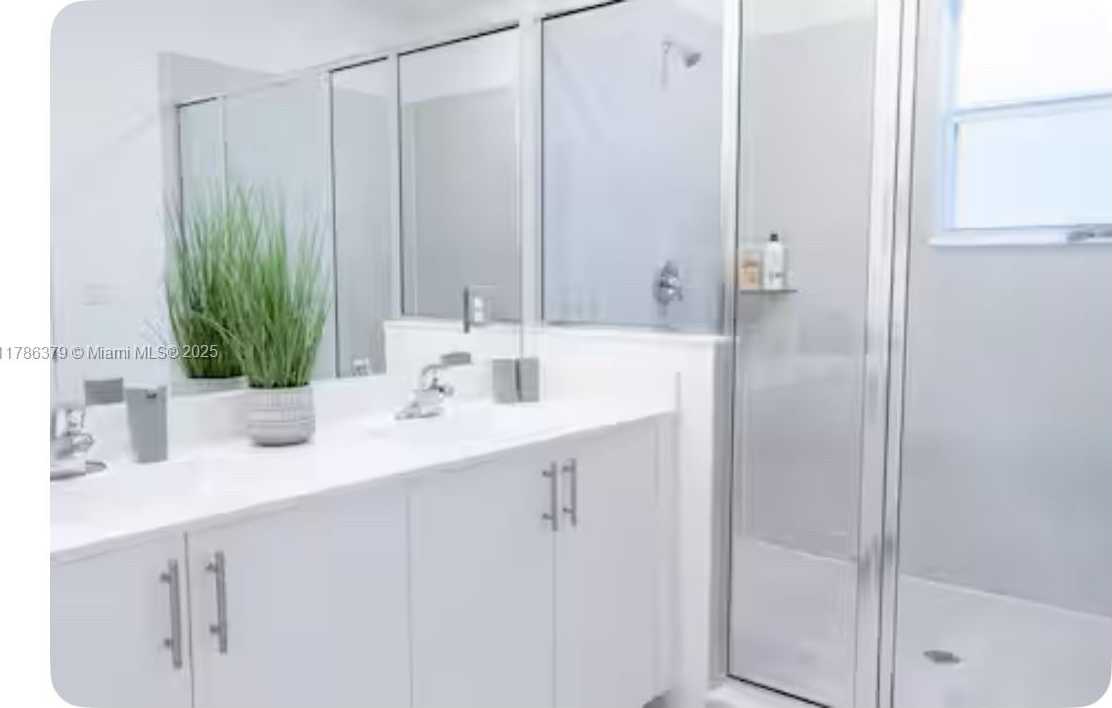 Small Image of 13623 SOUTH WEST 184TH TER, Miami Number 18