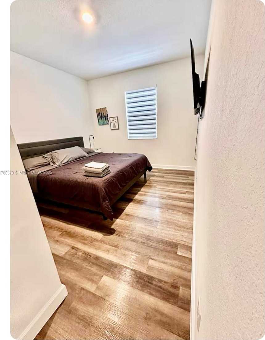 Small Image of 13623 SOUTH WEST 184TH TER, Miami Number 24