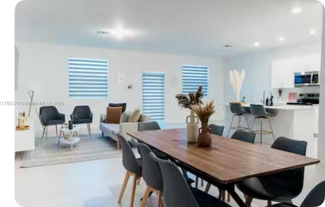 Small Image of 13623 SOUTH WEST 184TH TER, Miami Number 4