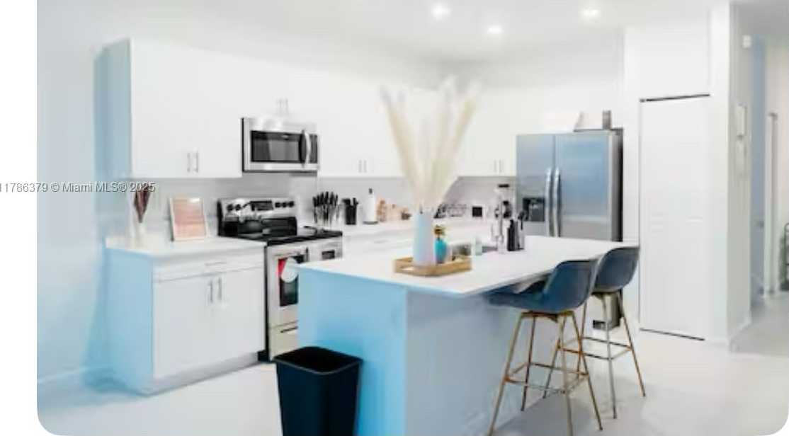 Small Image of 13623 SOUTH WEST 184TH TER, Miami Number 6