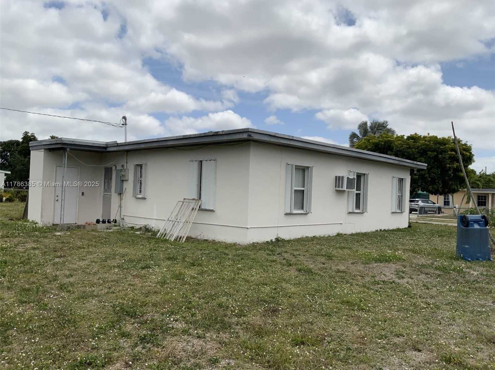 Small Image of 16300 NORTH WEST 19TH CT #16300, Miami Gardens Number 10