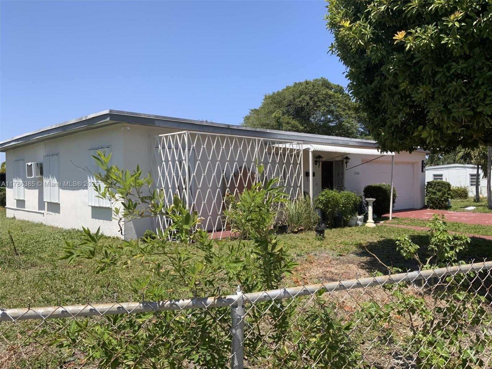 Small Image of 16300 NORTH WEST 19TH CT #16300, Miami Gardens Number 2