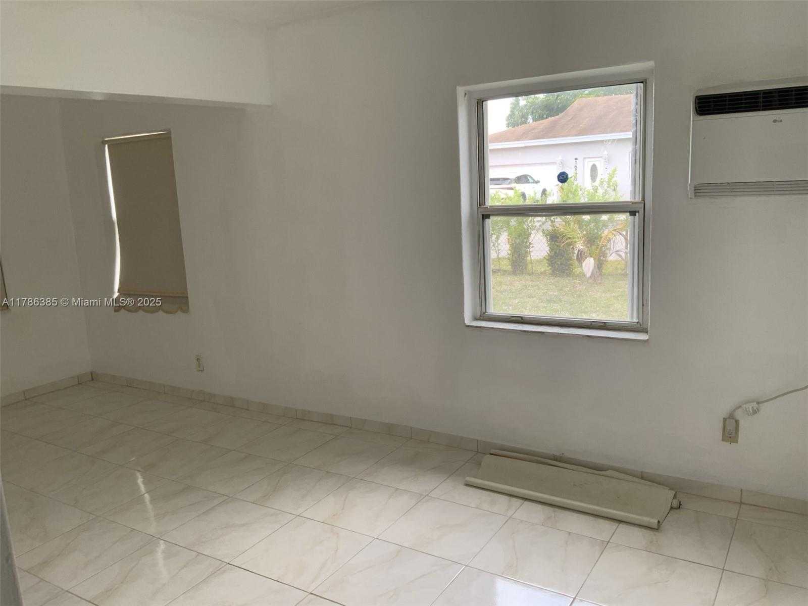 Small Image of 16300 NORTH WEST 19TH CT #16300, Miami Gardens Number 7