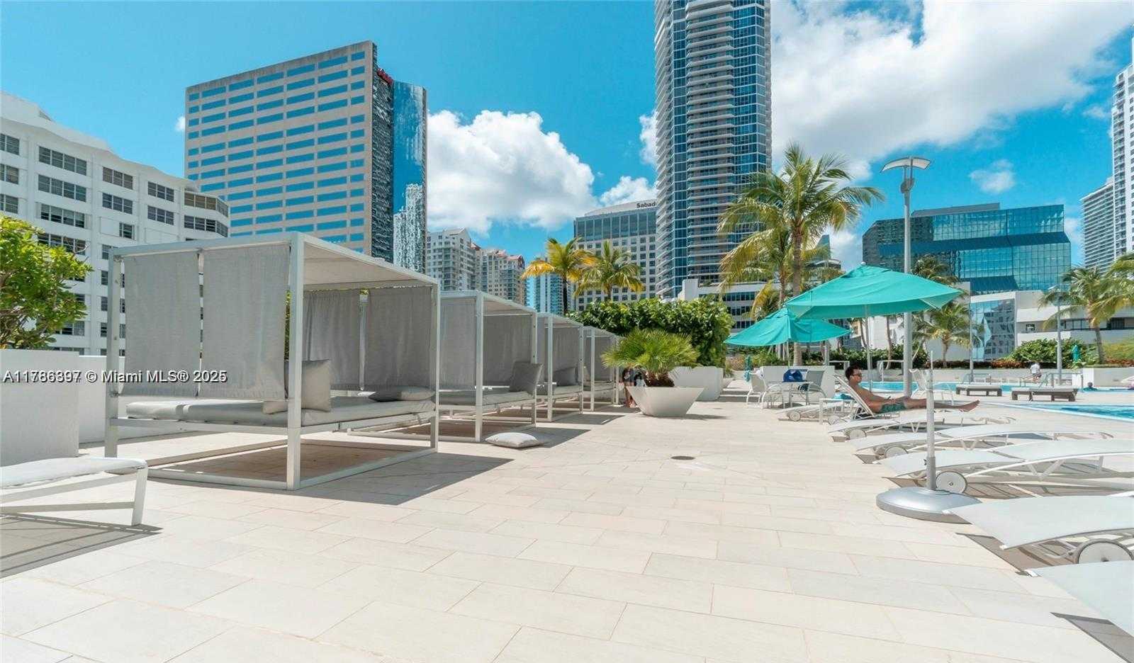 Small Image of 950 BRICKELL BAY #703, Miami Number 10