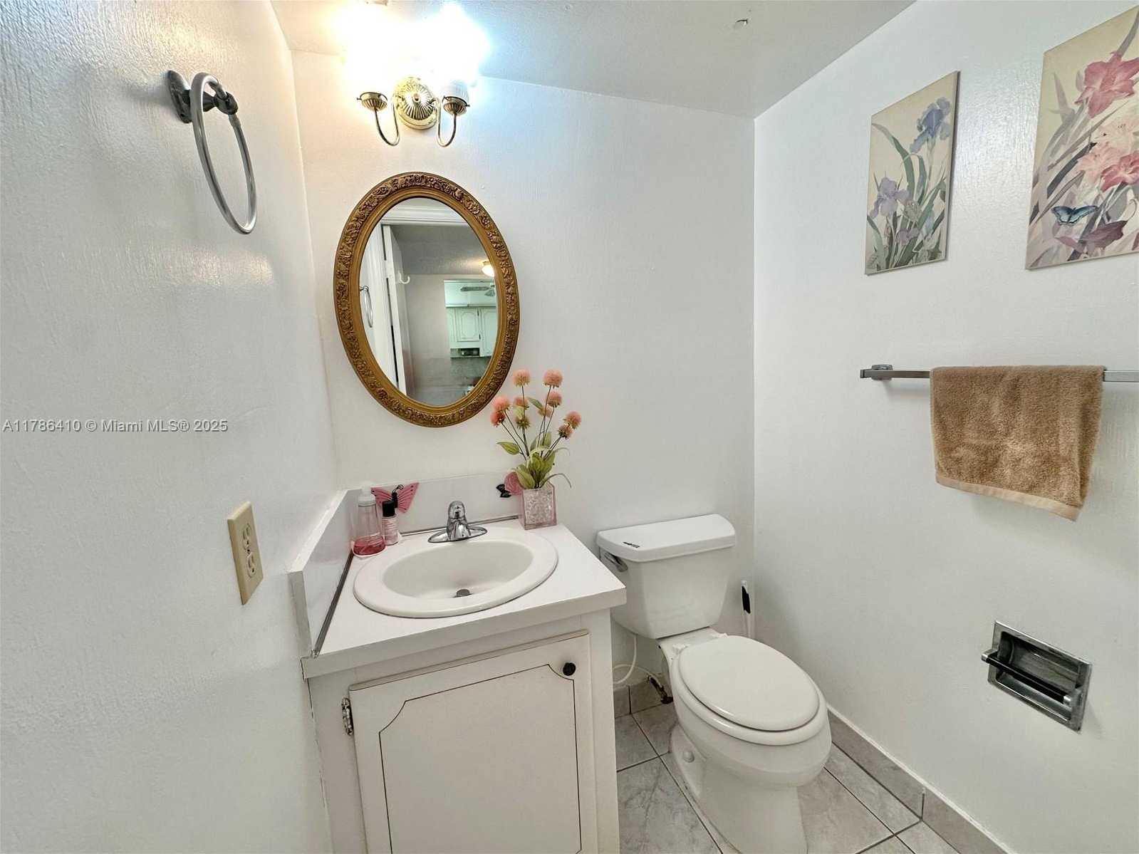 Small Image of 1801 SOUTH OCEAN #1042, Hallandale Beach Number 11