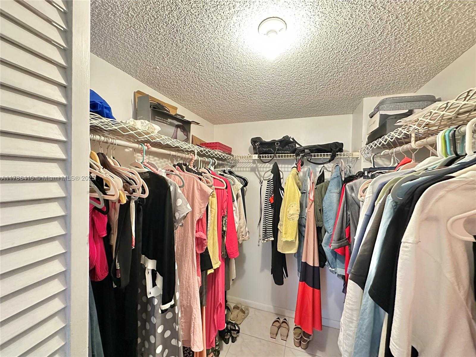 Small Image of 1801 SOUTH OCEAN #1042, Hallandale Beach Number 18
