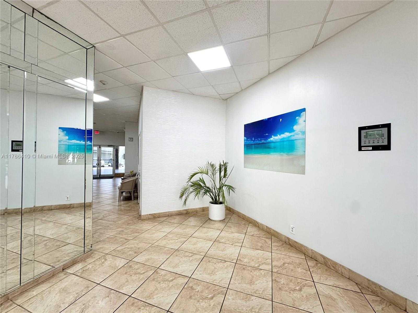 Small Image of 1801 SOUTH OCEAN #1042, Hallandale Beach Number 19