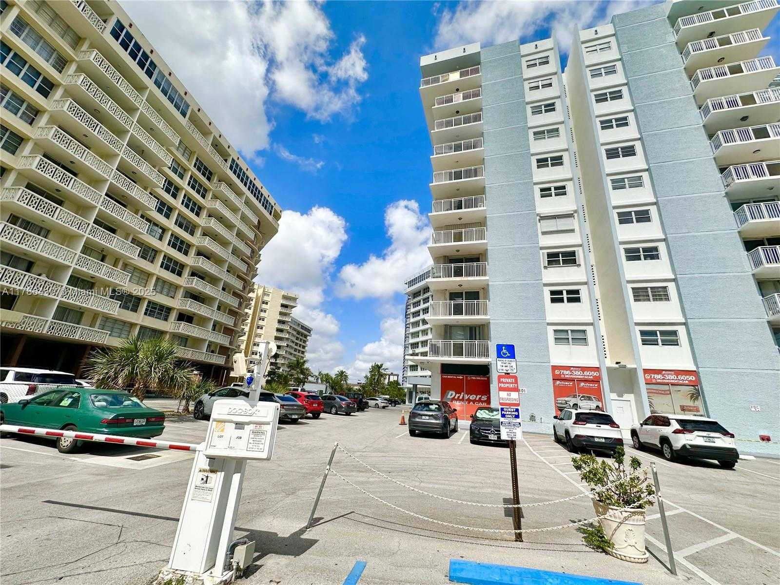 Small Image of 1801 SOUTH OCEAN #1042, Hallandale Beach Number 31