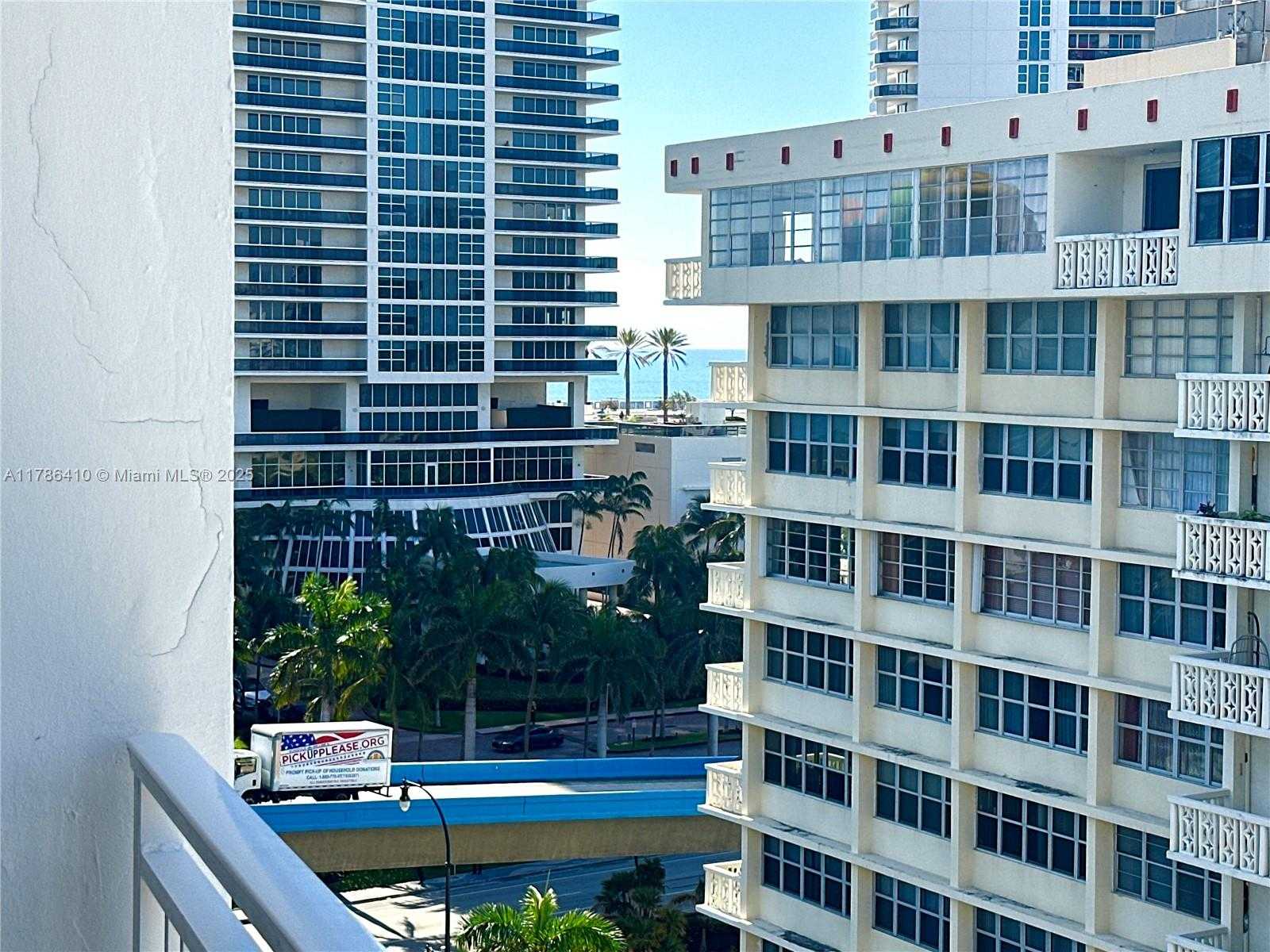 Small Image of 1801 SOUTH OCEAN #1042, Hallandale Beach Number 5