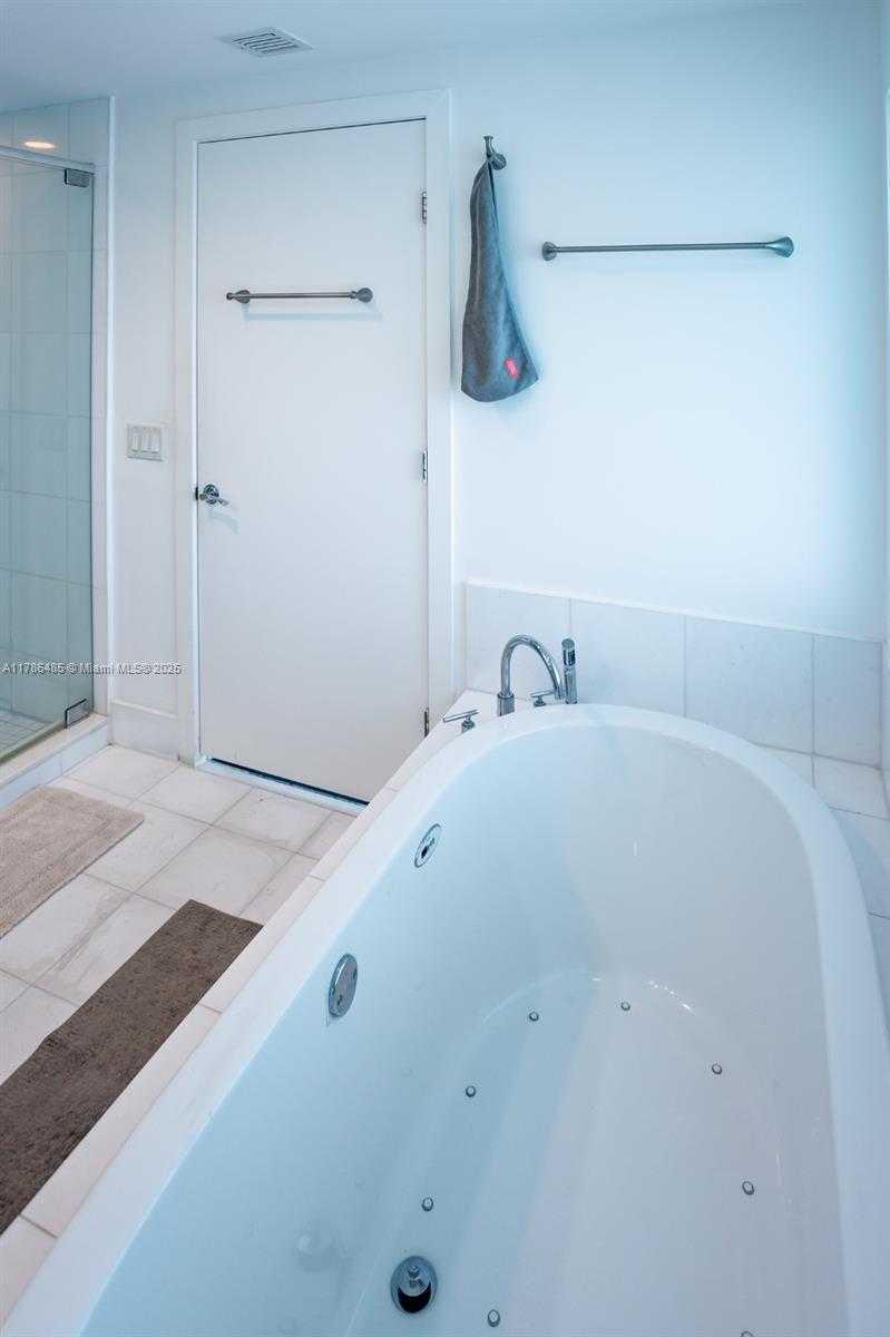 Small Image of 2950 NORTH EAST 188TH ST #401, Aventura Number 19