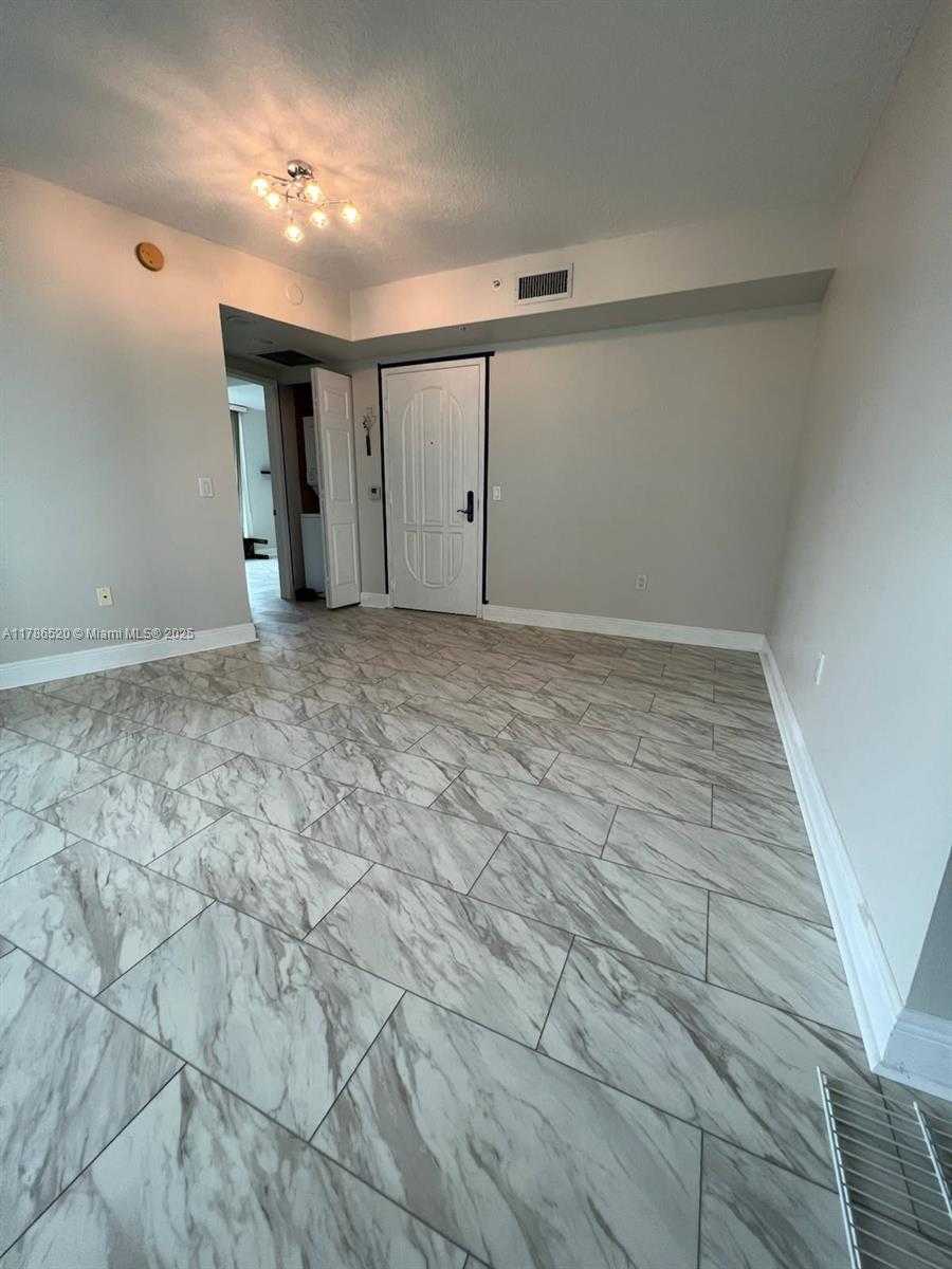 Small Image of 3370 HIDDEN BAY DR #610, Aventura Number 11