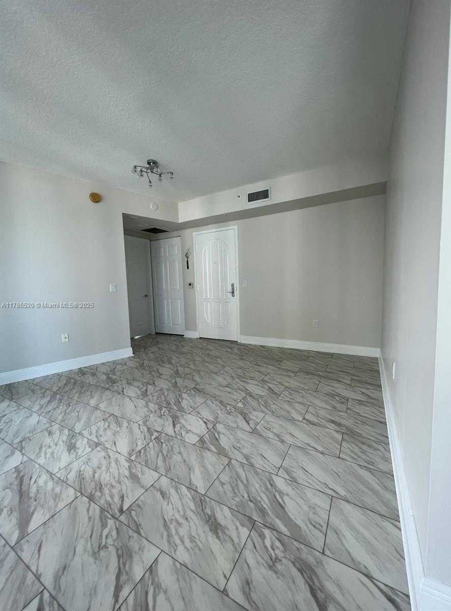 Small Image of 3370 HIDDEN BAY DR #610, Aventura Number 4