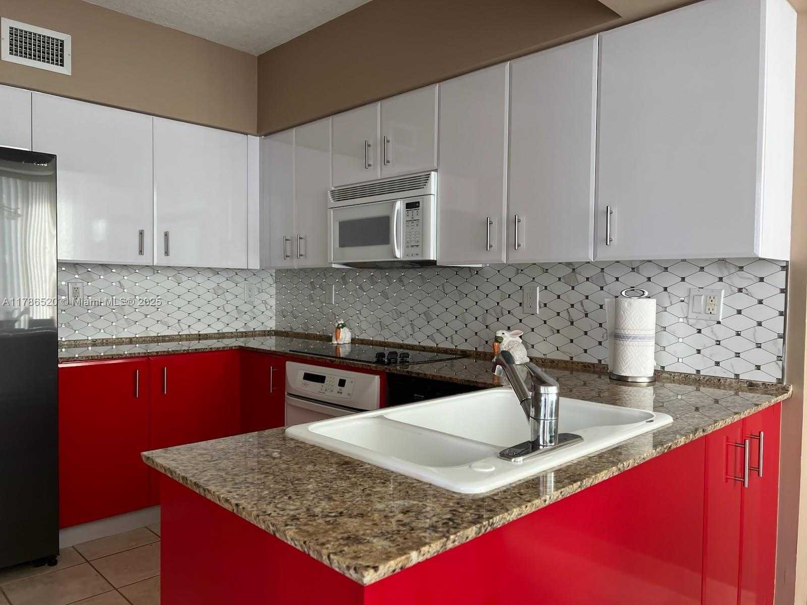 Small Image of 3370 HIDDEN BAY DR #610, Aventura Number 9