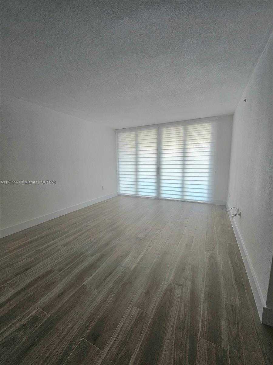 Small Image of 7501 EAST TREASURE DR #1L, North Bay Village Number 21