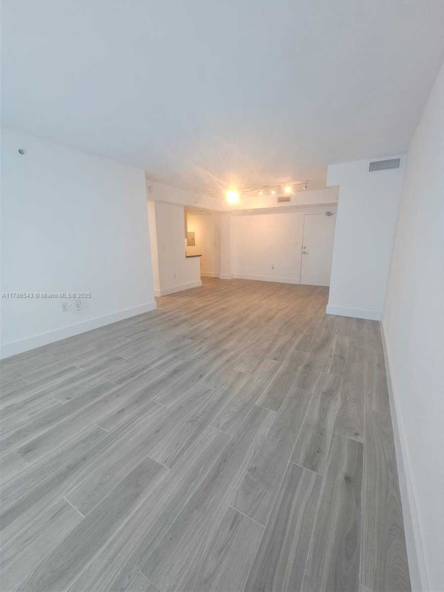 Small Image of 7501 EAST TREASURE DR #1L, North Bay Village Number 24