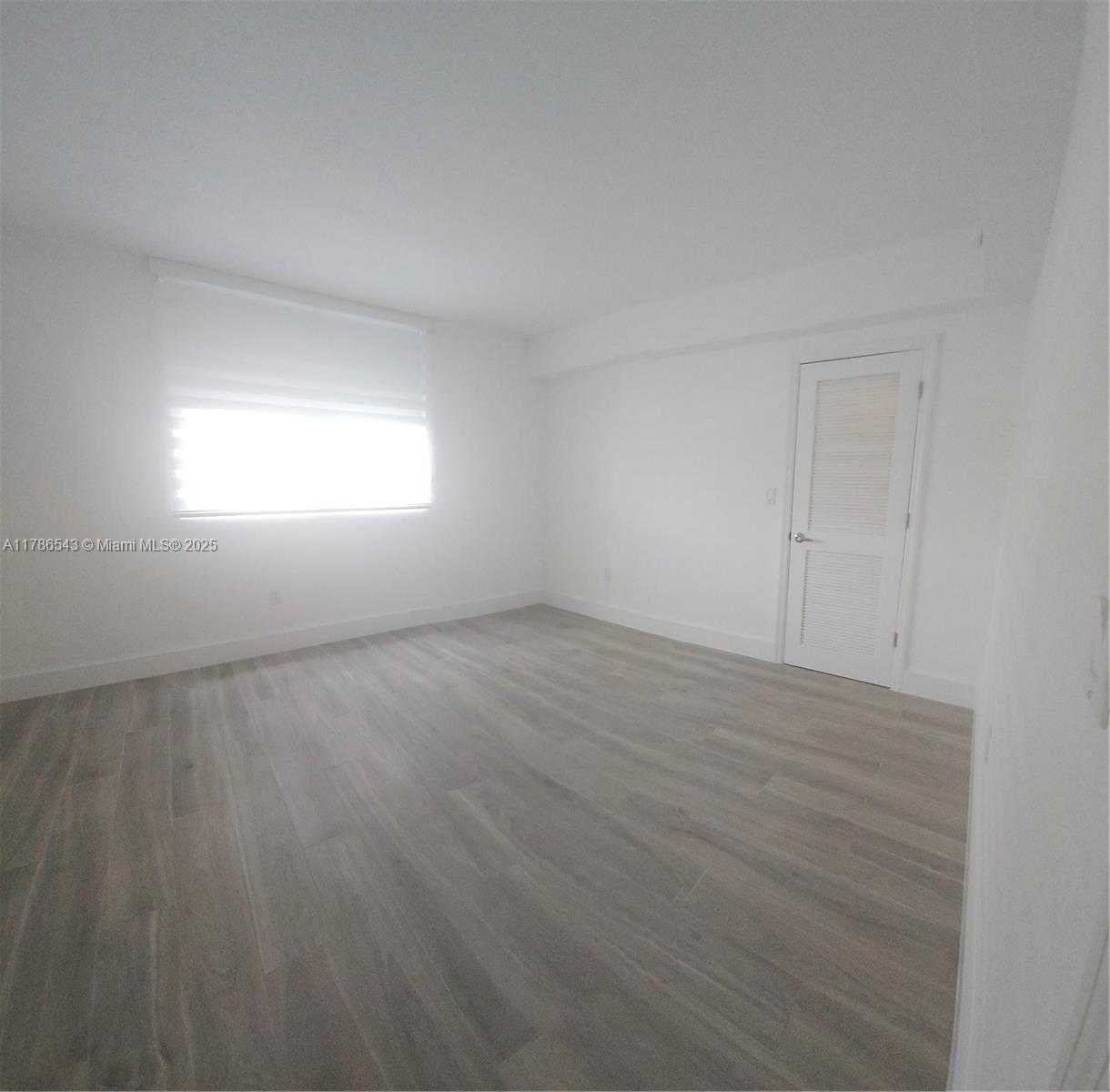 Small Image of 7501 EAST TREASURE DR #1L, North Bay Village Number 38