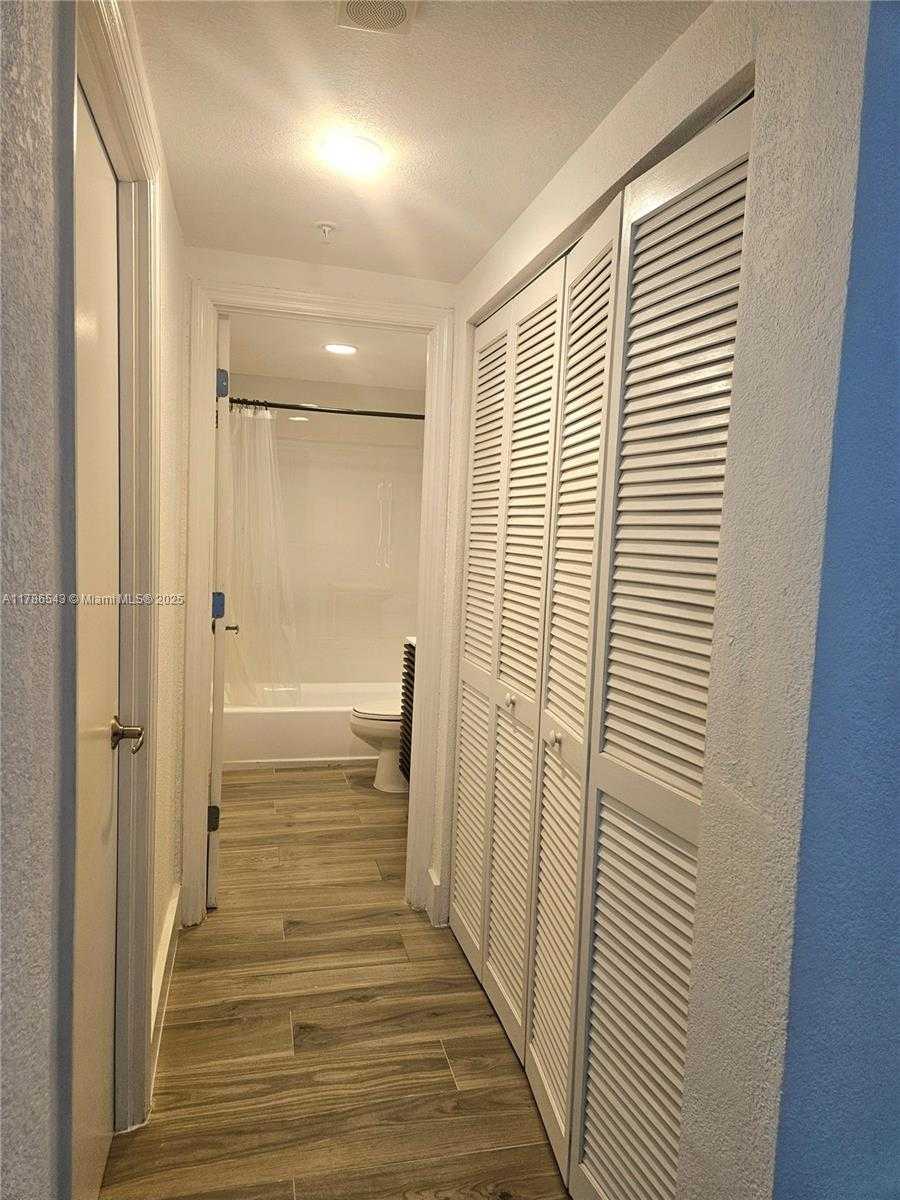 Small Image of 7501 EAST TREASURE DR #1L, North Bay Village Number 40