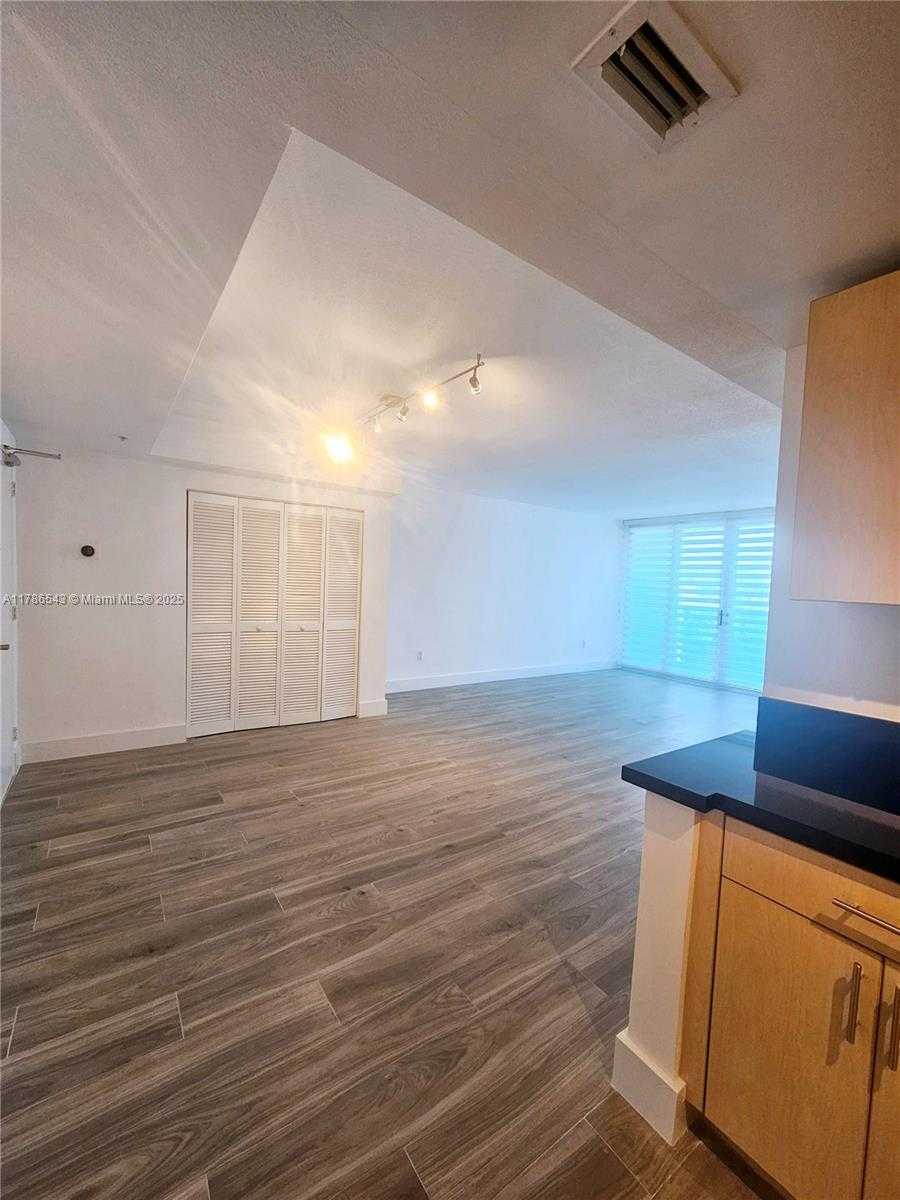Small Image of 7501 EAST TREASURE DR #1L, North Bay Village Number 47