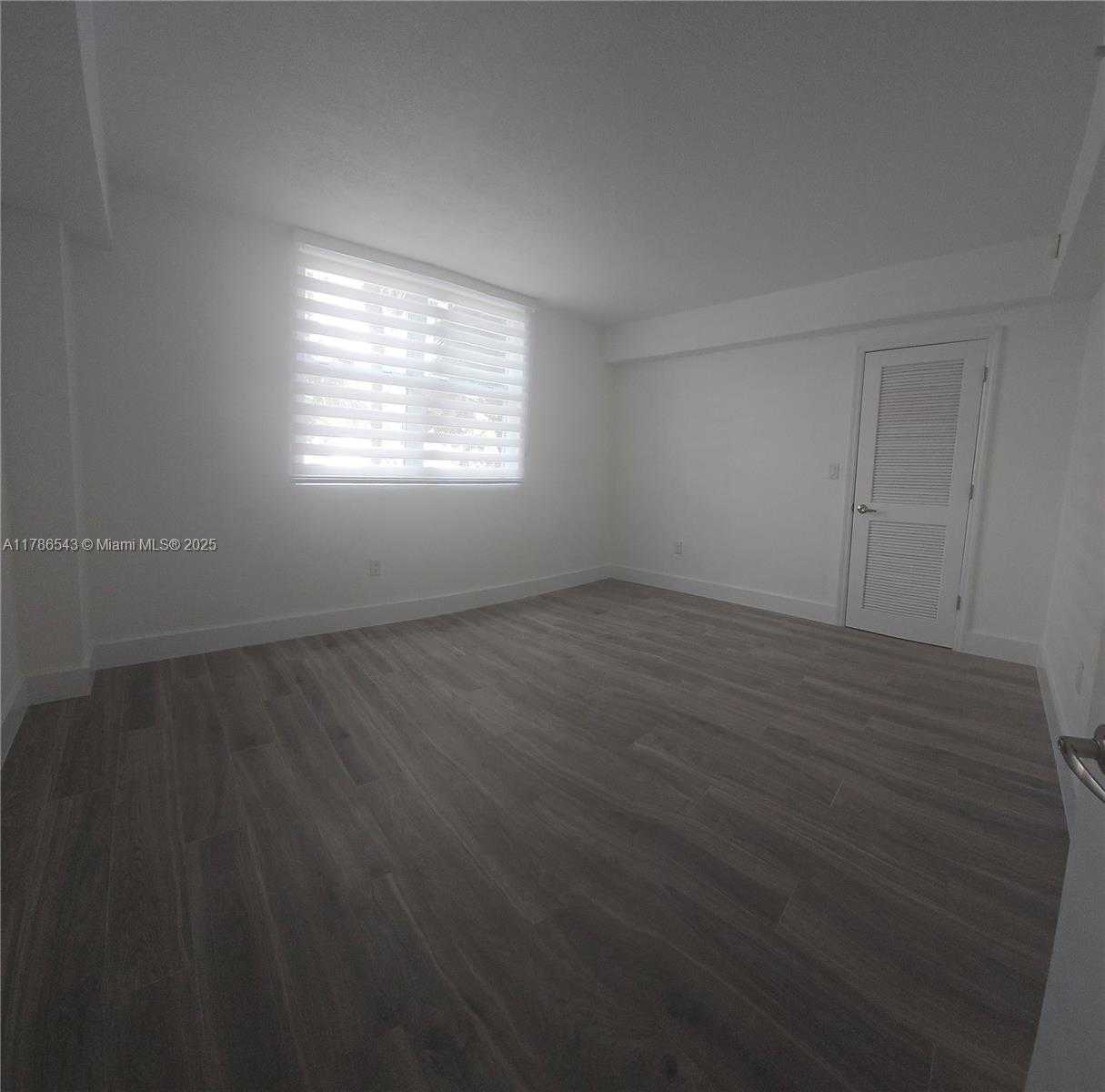 Small Image of 7501 EAST TREASURE DR #1L, North Bay Village Number 58