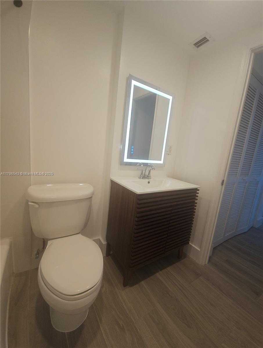 Small Image of 7501 EAST TREASURE DR #1L, North Bay Village Number 61