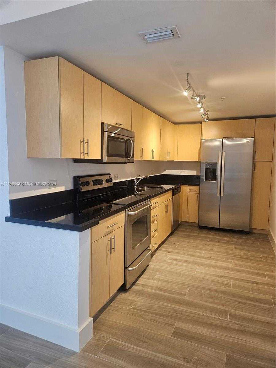 Small Image of 7501 EAST TREASURE DR #1L, North Bay Village Number 68
