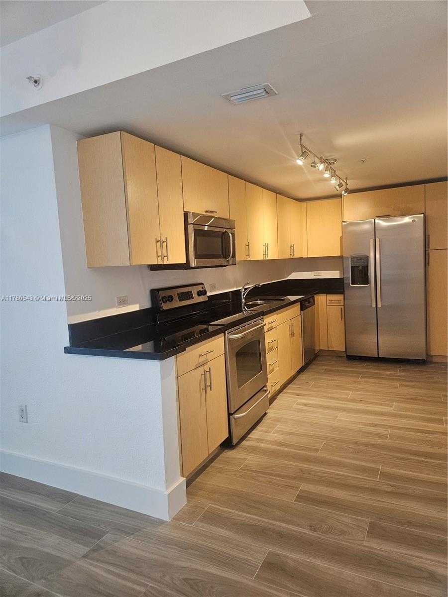 Small Image of 7501 EAST TREASURE DR #1L, North Bay Village Number 74